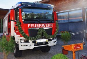 Einsatzfahrzeug LFB bei der Fahrzeugsegnung im September 2025